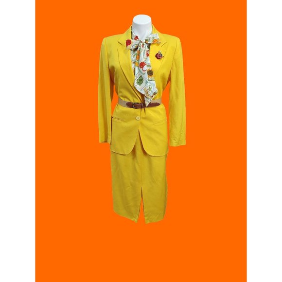 1980's Golden Yellow Saddlebred Linen Skirt Suit - Picture 5 of 16